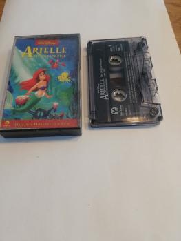 Arielle Die Meerjungfrau Transparent mit Weißen Druck 010388DNY Walt Disney Edel(Innencover leicht beschädigt)